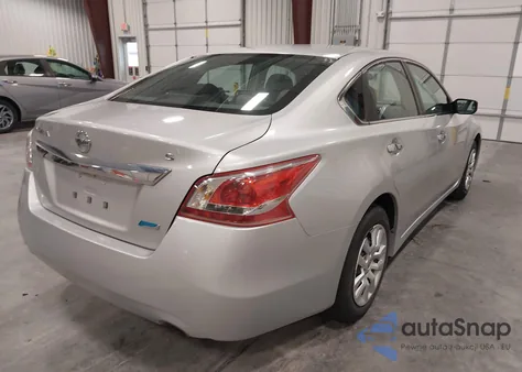 2013 Nissan Altima 2.5 S z USA, uszkodzony, nr VIN 1N4AL3AP3DN546640